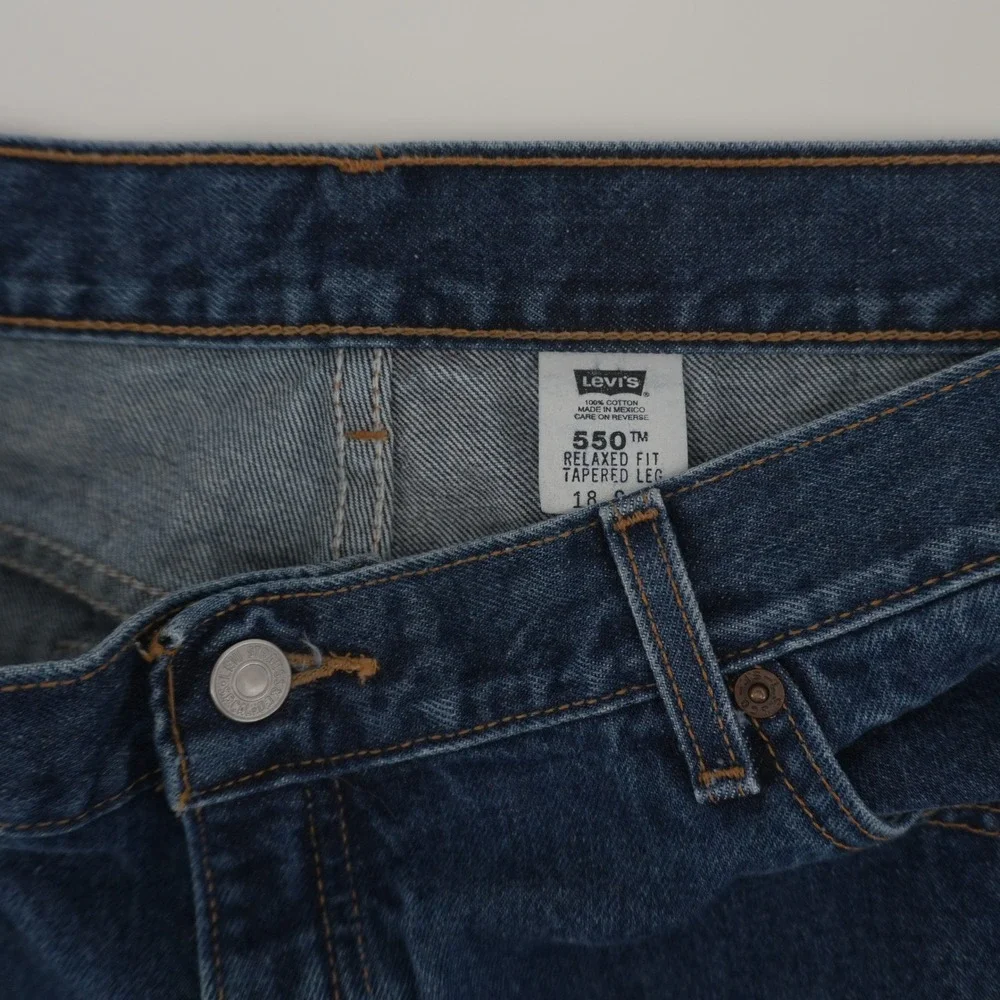 Levis 550 Relaxed Fit Tapered Leg Jeans Mens 35x28 Blue Medium Wash Denim